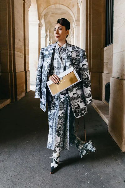 Look 18